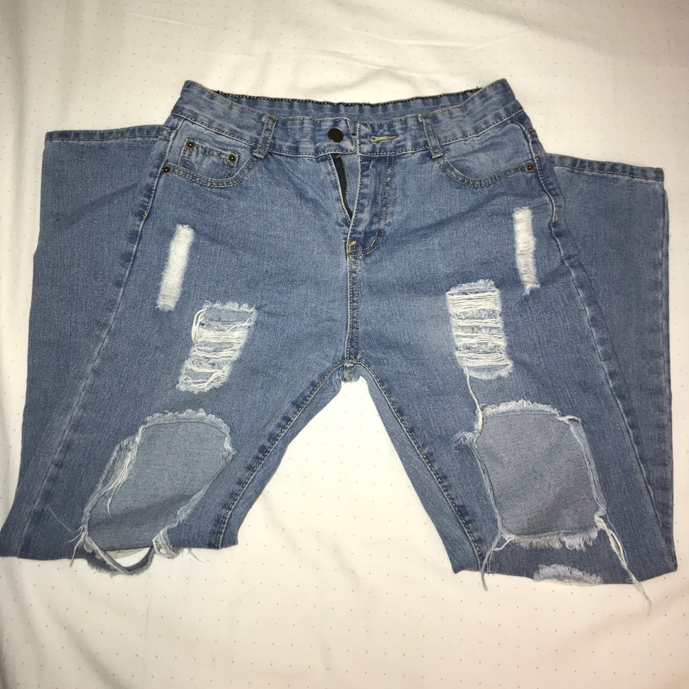 A pair of ROMWE mom jeans
